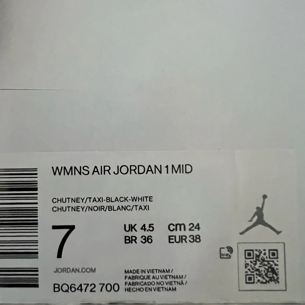 ✔️EUC✔️ NIKE Air Jordan 1 Mid Chutney Taxi - Picture 10 of 11